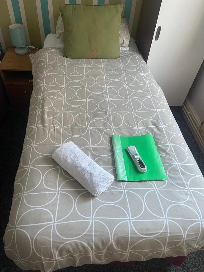 Uk Travel & Hospitality Ltd Ta Canberra Hotel Blackpool Zewnętrze zdjęcie