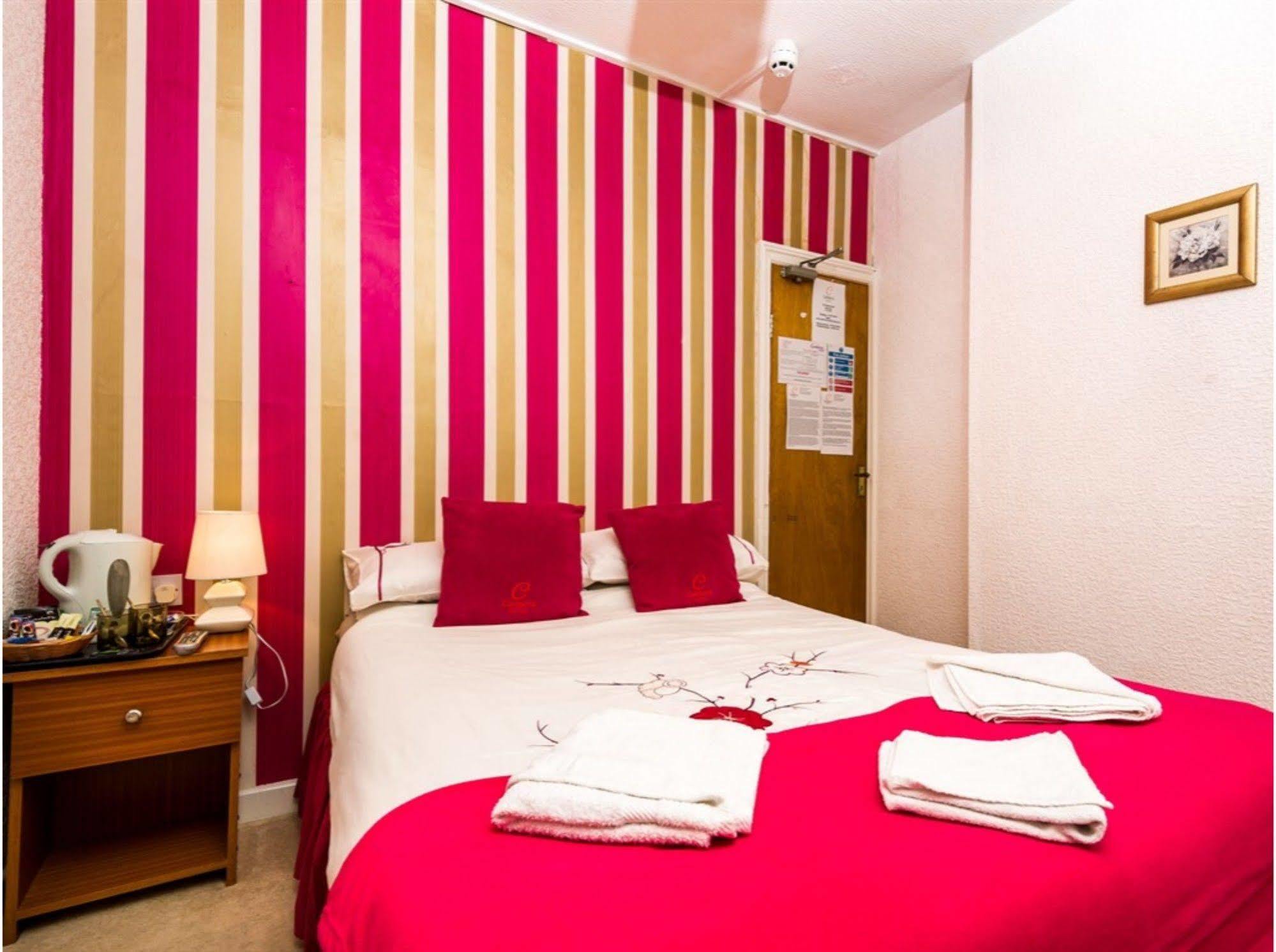 Uk Travel & Hospitality Ltd Ta Canberra Hotel Blackpool Zewnętrze zdjęcie