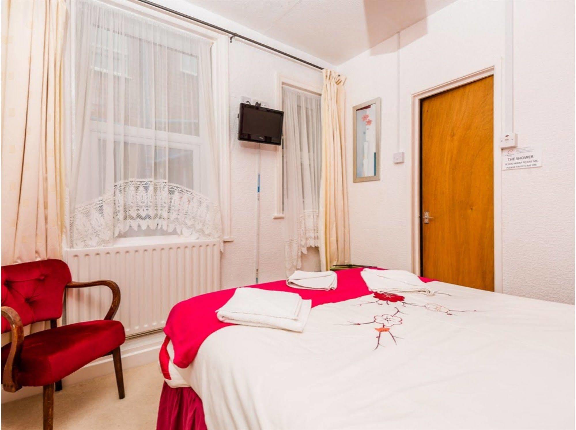 Uk Travel & Hospitality Ltd Ta Canberra Hotel Blackpool Zewnętrze zdjęcie